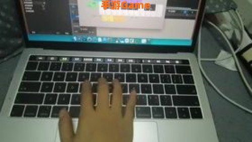 电脑弹钢琴